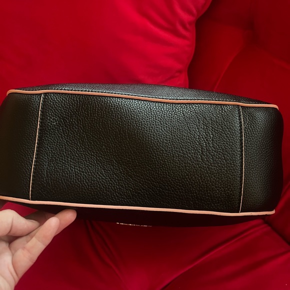 Kate Spade Black Shoulder Bag with Pink Accents - Picture 4 of 12